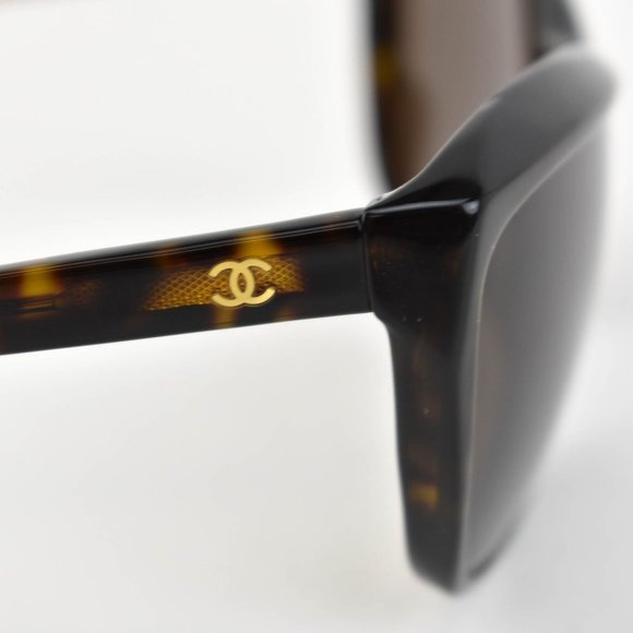 CHANEL: Tortoise Brown CC Polarized Sunglasses mh - Picture 6 of 9